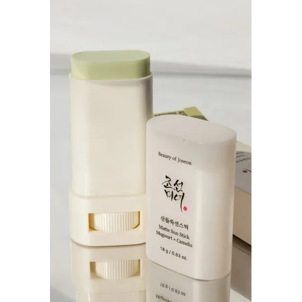 Protector Solar en Barra Mate Artemisa + Camelia SPF50+ | Beauty of Joseon